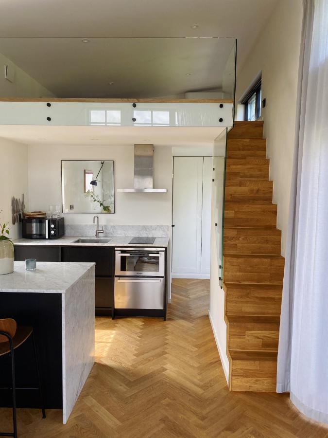 Guesthouse, Not Even A Minute Walk To The Ocean Kullavik 外观 照片